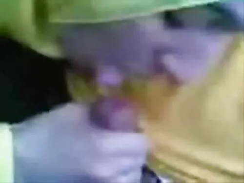 Cățea rusă busty a f ...