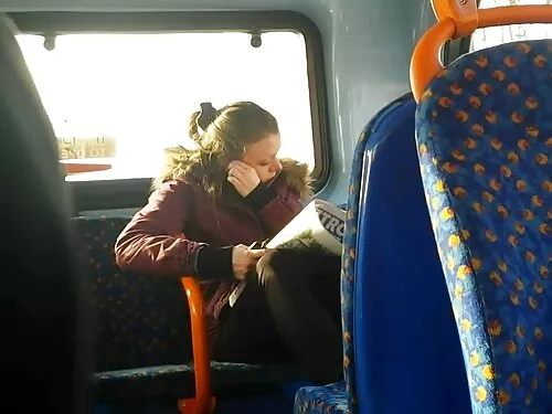 Bruneta în formă și- ...