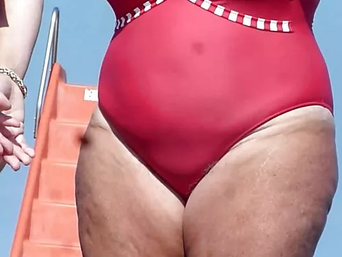 Croitoarea busty a d ...